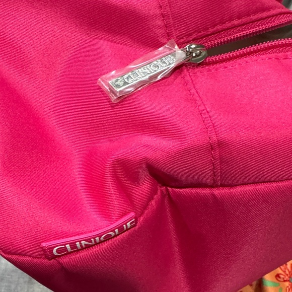 Clinique Pink and Floral Cosmetic Bag Set - Picture 5 of 6
